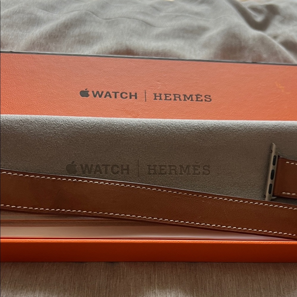 Hermès Tan Double Loop Apple Watch Band